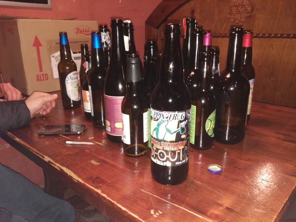 #diariodibordo Venerdì Santo. Degustazione di birre pugliesi. Alla cieca. Con…