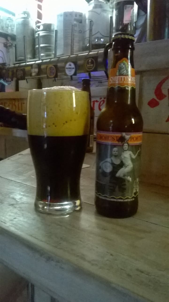 #diariodibordo Smuttynose non delude mai, una porter intensa, leggermente amara…