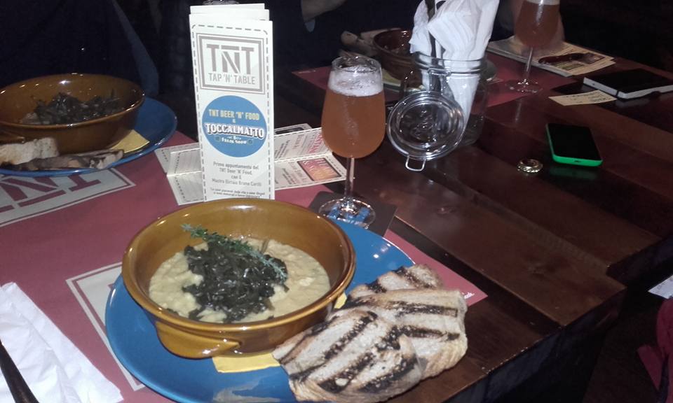 #diariodibordo Ryepils abbinata a una vellutata di ceci con cicorine…