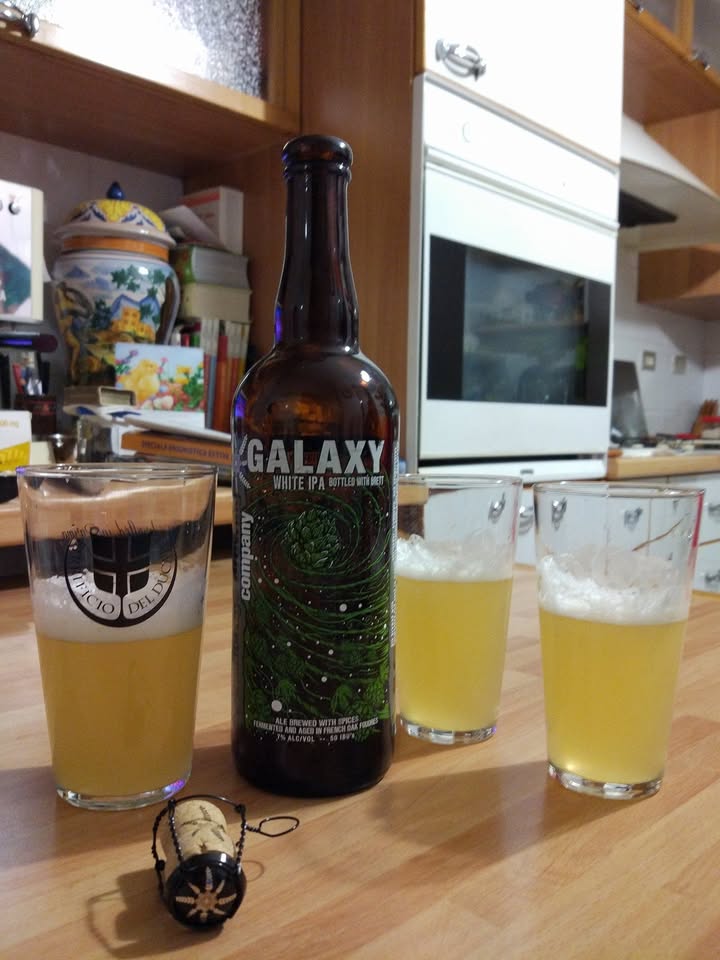 #diariodibordo Anchorage Brewing, Galaxy, una white ipa con pepe in…