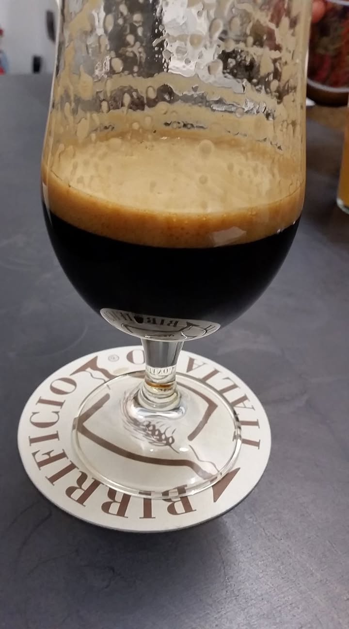 Anagram Blueberry Cheesecake Stout di Omnipollo, più un prodotto di…