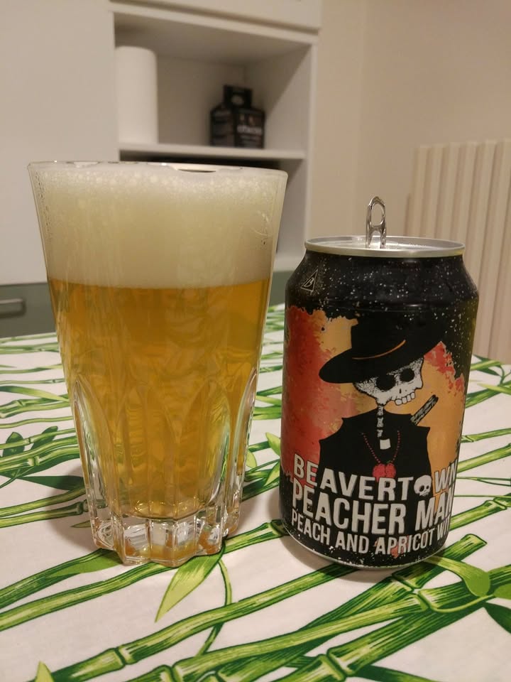 #diariodibordo Beavertown Brewery Peacher Man, Witbier dal packaging molto interessante.…