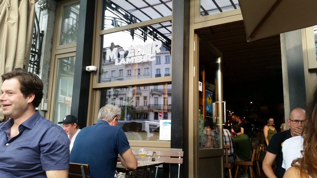 Mentre Gianluca si diletta all'arrogant bevendo bombe su bombe noi ci