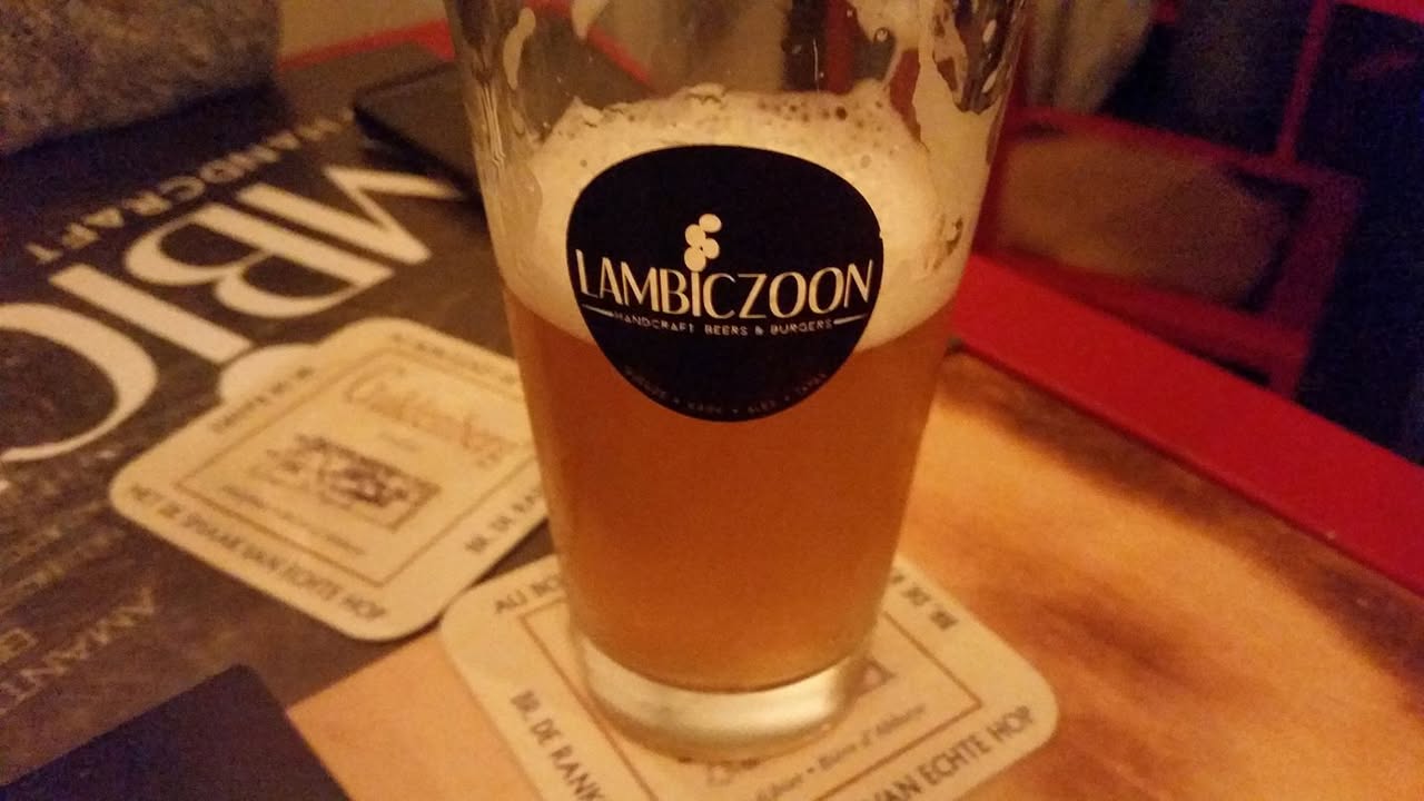 Flos Alba, weizen sour al bergamotto di Birrificio Italiano. I sentori